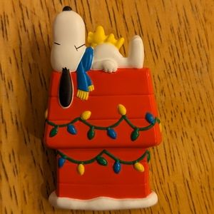 Hallmark Holiday Snoopy on dog house pin